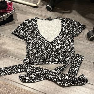 Floral crop top with tie